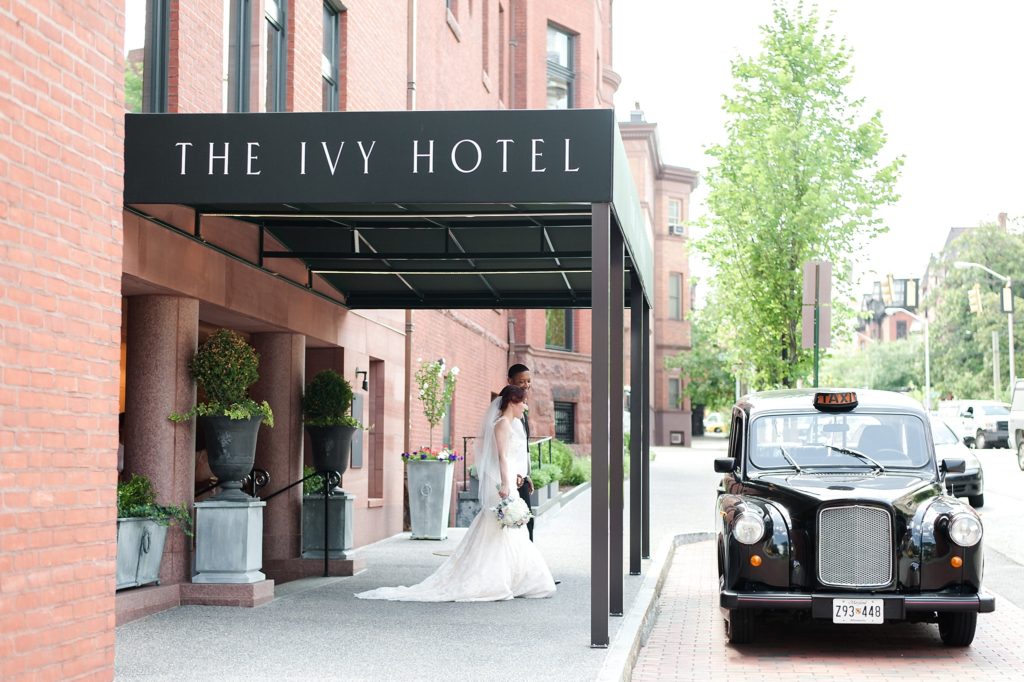 bride-groom-ivy-hotel