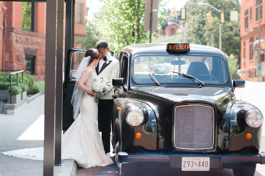 classic-car-bride-groom